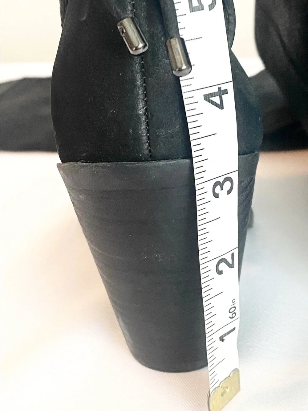 Jessica Simpson never worn